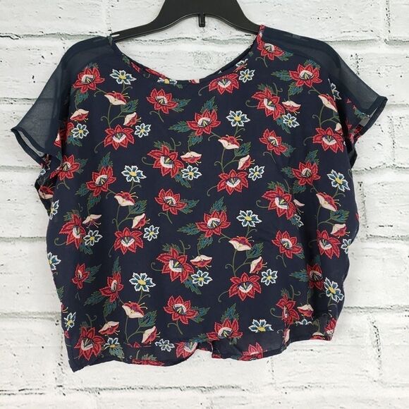Frenchie cropped floral rayon blouse - Picture 4 of 8